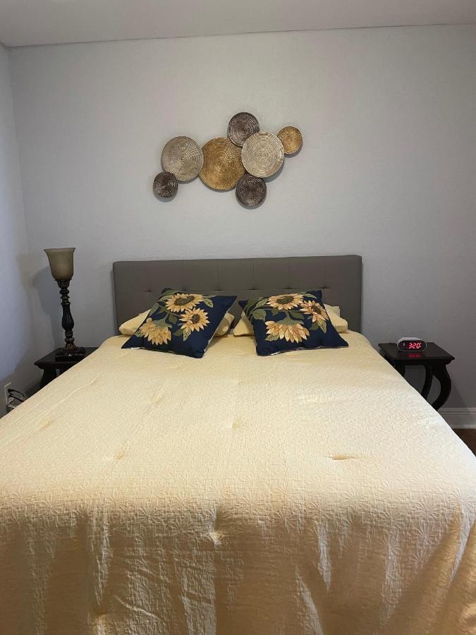טאמפה Twelve Oaks Modern Independent Apartment מראה חיצוני תמונה